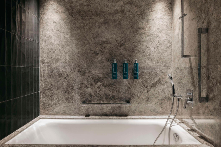 Bathroom 19
