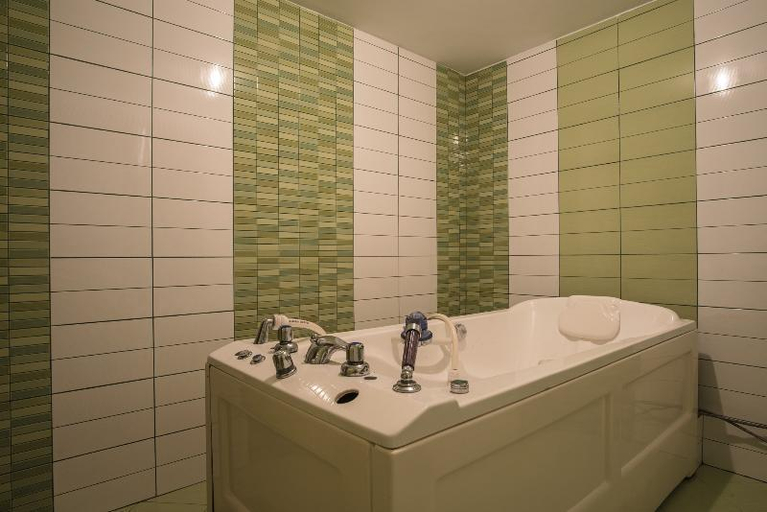 Bathroom 3, Prestige City 2, Primorsko