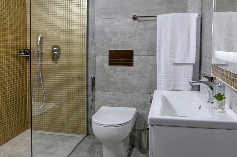 Bathroom 4, Putney Hotel; BW Signature Collection, London