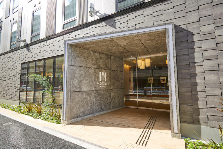 Exterior 18