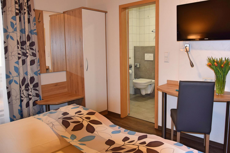 Others 2, Cafe-Hotel Altreuter, Donau-Ries
