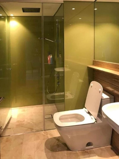 Bathroom 30