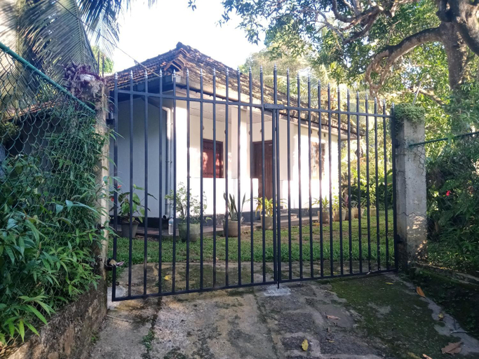 Exterior view, Weera Villa, Akmeemana