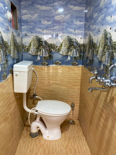 Bathroom 4, Ganga Guest House, Chandauli