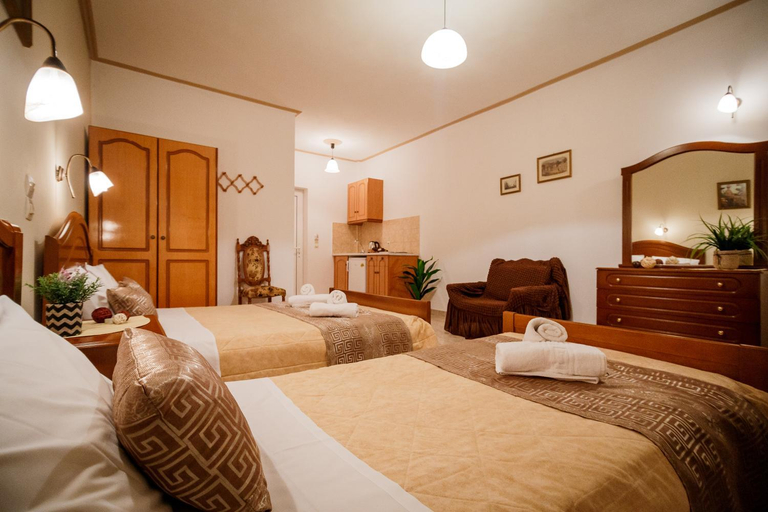 Others 2, Vivi's Studios, Ionian Islands