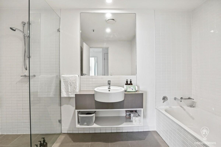 Bathroom 4, 1101 Harbour Lights apartment with ocean views, Cairns