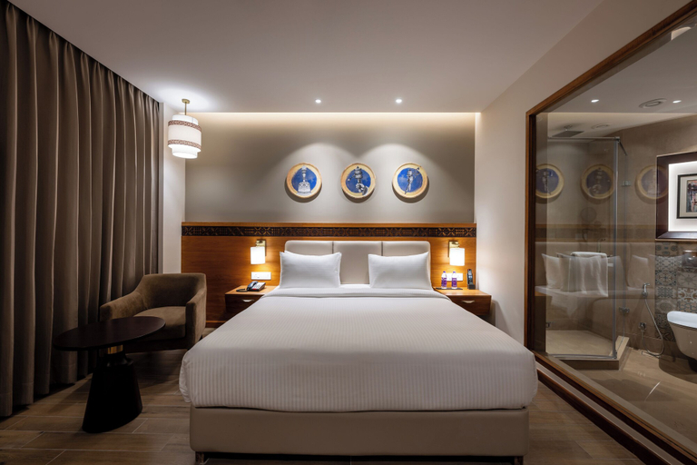 Bedroom 4, Charmwood Hotel, Leh