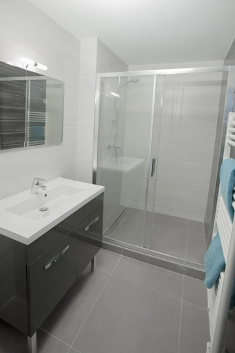 Bathroom 3, Appartement Mont Blanc - Vue Lac, Haute-Savoie