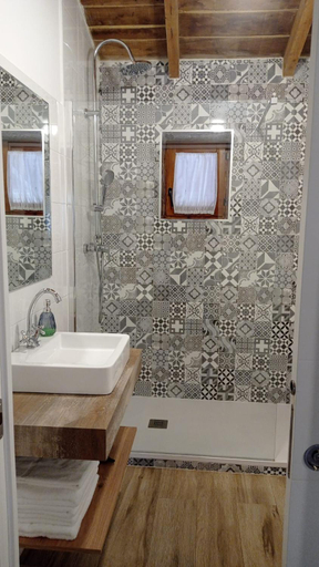 Bathroom 4, Apartamentos la casa de los rios, Cantabria