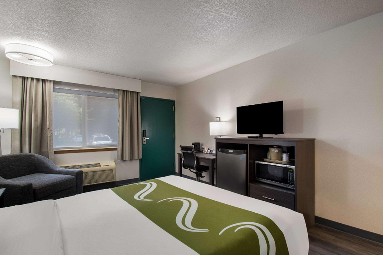 Bedroom 13