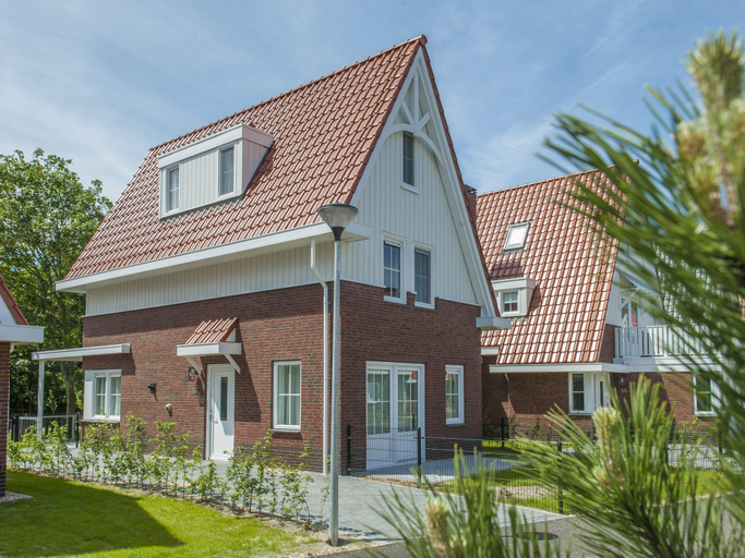 Others 5, Sunny Zeeland Getaway, Veere