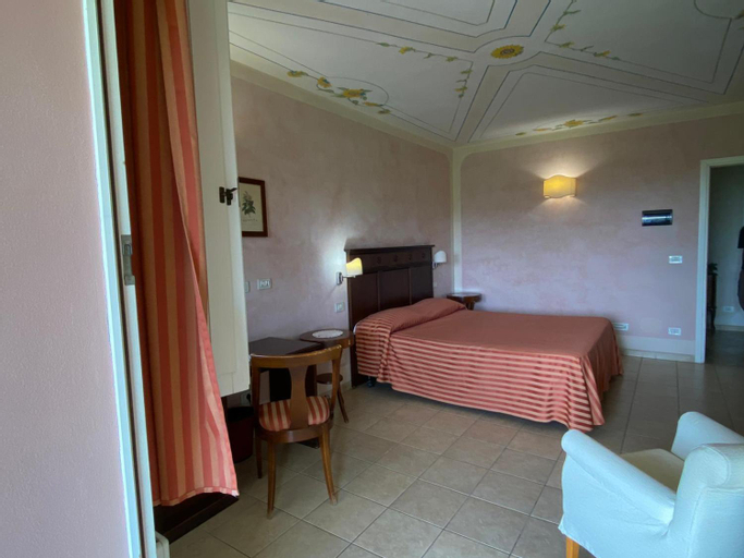 Bedroom 12