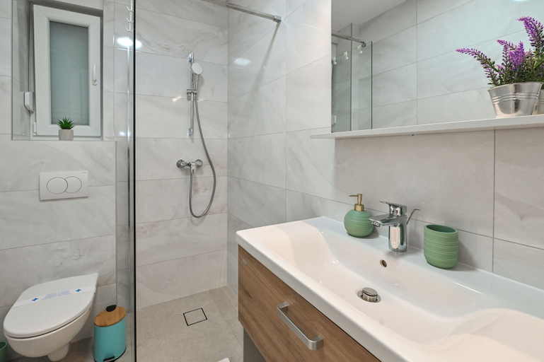 Bathroom 4, Apartments Break with Pool, Novalja