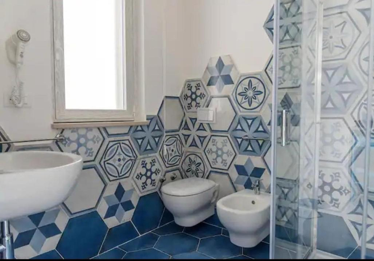Bathroom, B&B Casrienn, Foggia