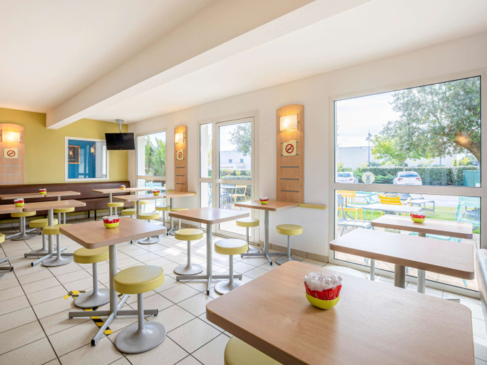 Food & Drinks 5, ibis budget Carcassonne Airport, Aude