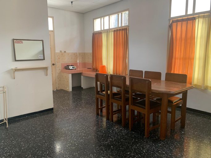 Dining Room 18