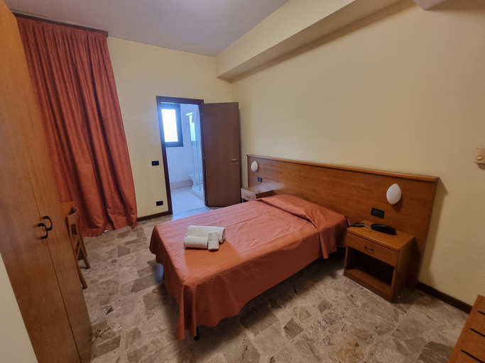 Bedroom 3, Hotel Aba, Torino