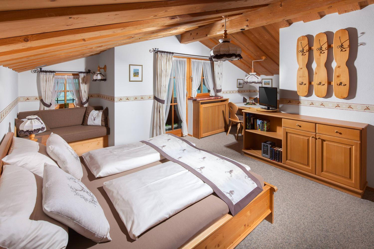 Bedroom 2, Ferienwohnungen Gerstreitlehen, Berchtesgadener Land