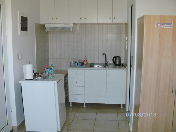 Others 5, Nina Rooms (apartments), Attica