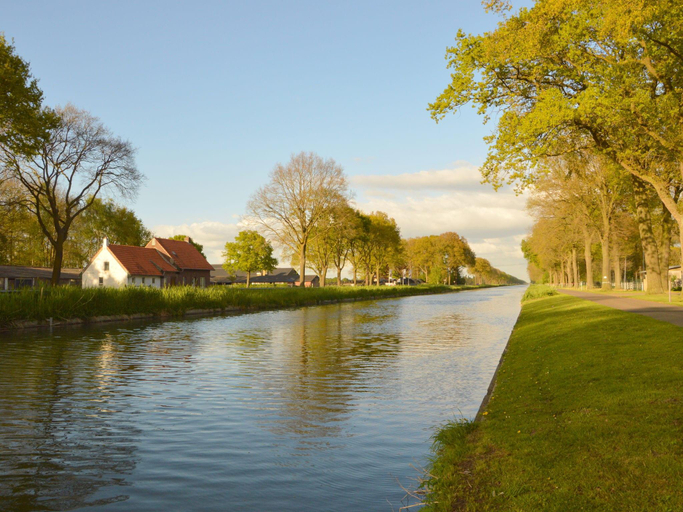 Others 4, Farmhouse in Nederweert near Canal Trails, Nederweert