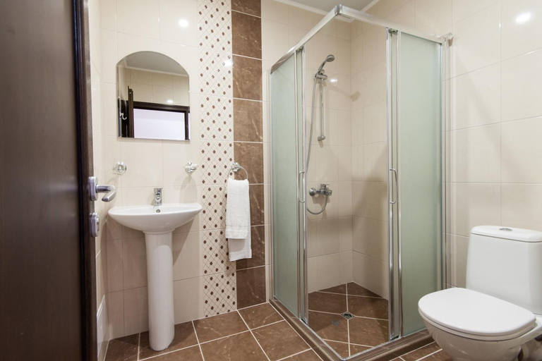 Bathroom 3, Hotel Verona, Byala
