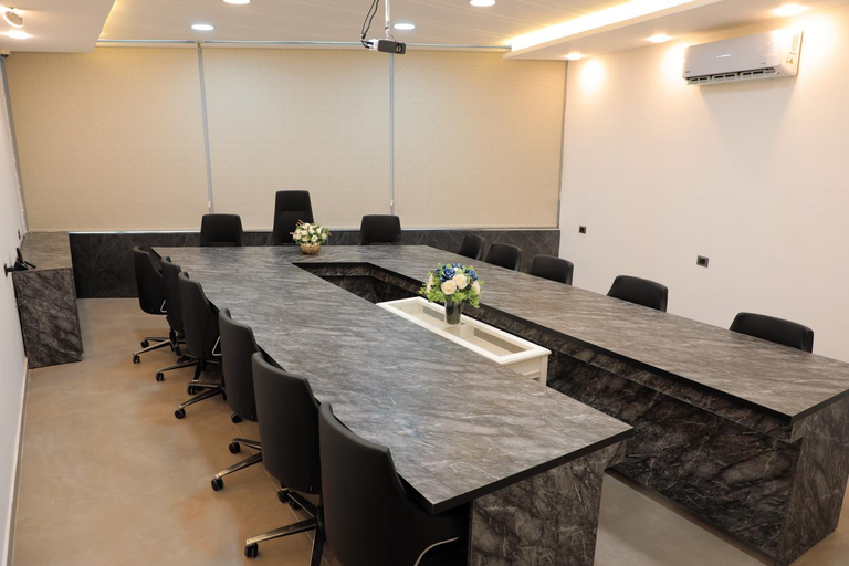 Others 5, Nishan Hotel, Salt