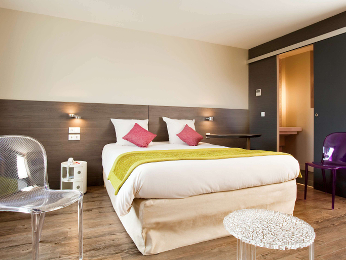 Bedroom 3, ibis Styles Compiegne, Oise