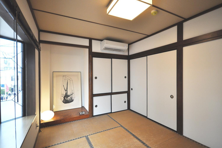 Others 5, Gallery House, Ōta
