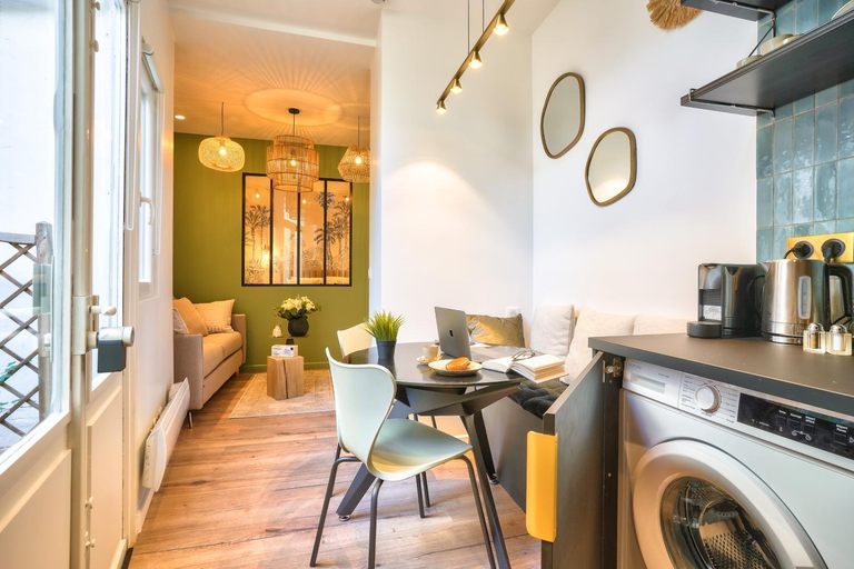 Others 2, NEW Eiffel Tour ! Splendid Apartments in the Heart of Paris, Paris