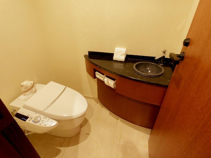 Bathroom 30