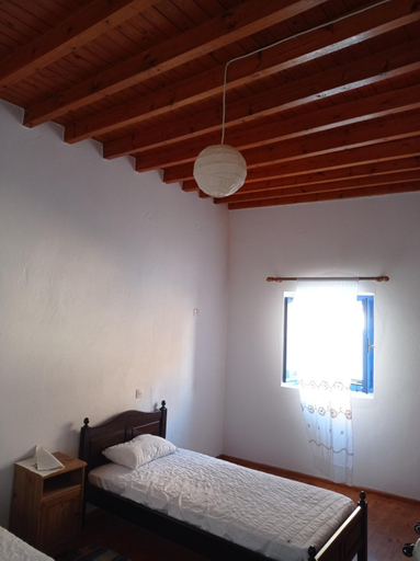 Others 5, quiet stone house in Nisyros, South Aegean