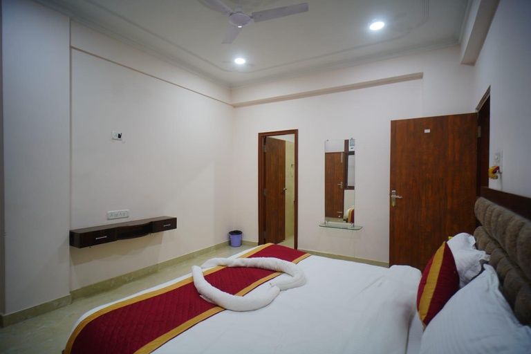 Bedroom 2, Shri Ram Paying Guest House, Varanasi