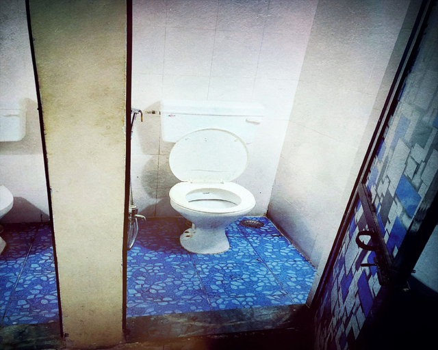 Bathroom 3, Naushad Dormitory, Mumbai Suburban