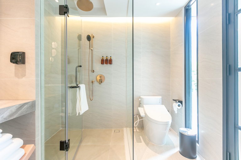Bathroom 12