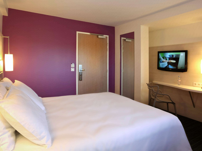 Bedroom 5, ibis Styles Quiberon Centre, Morbihan