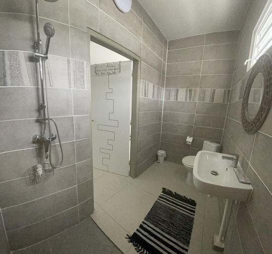 Bathroom 4, Complex Relax, Kourou