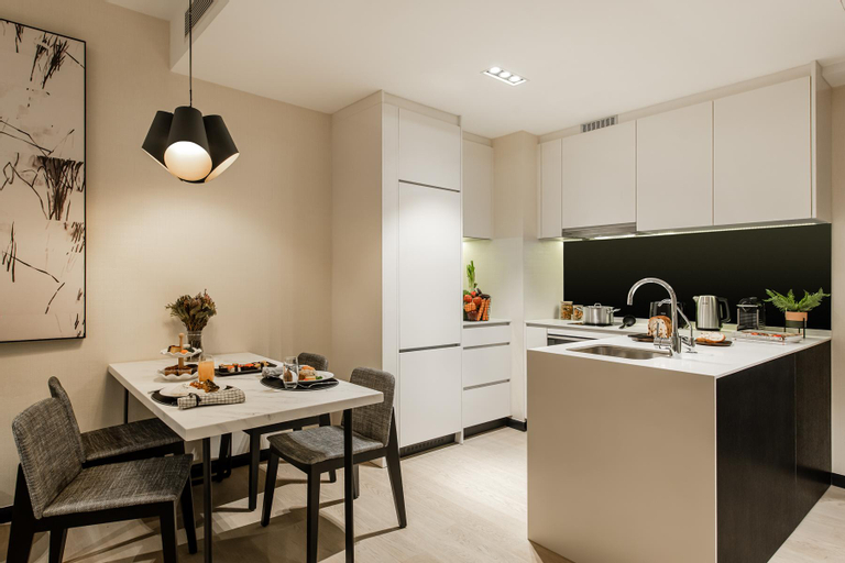 Dining Room 18