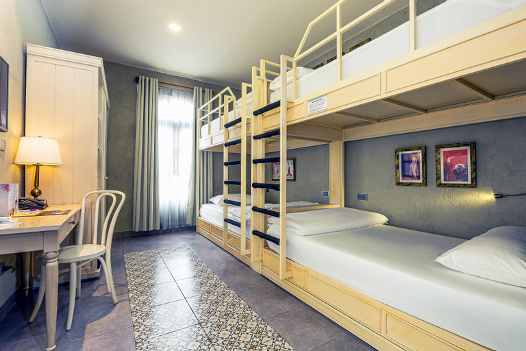 Bedroom 10