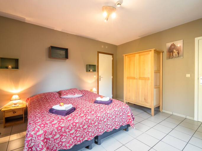 Bedroom 2, Holiday house in the forest near Maredsous, ideal for hikers, Namur