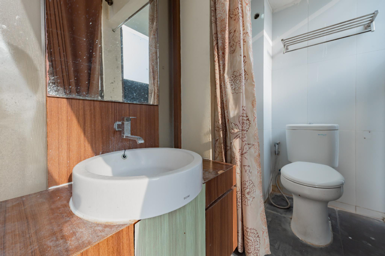 Bathroom 5