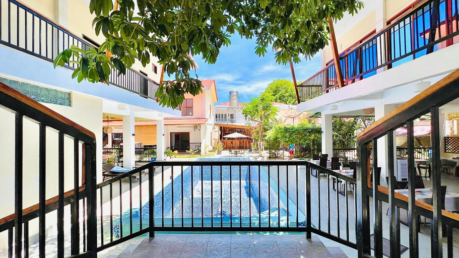 Others 3, M Y hotel, Dili