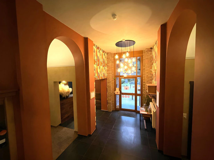 Others 3, Hotel des Comtes Durbuy, Luxembourg
