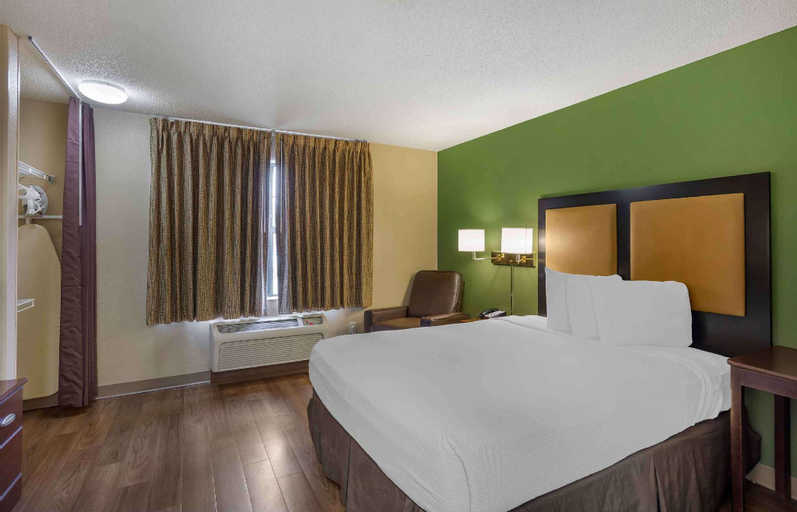 Bedroom 16