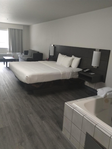 Bedroom 8