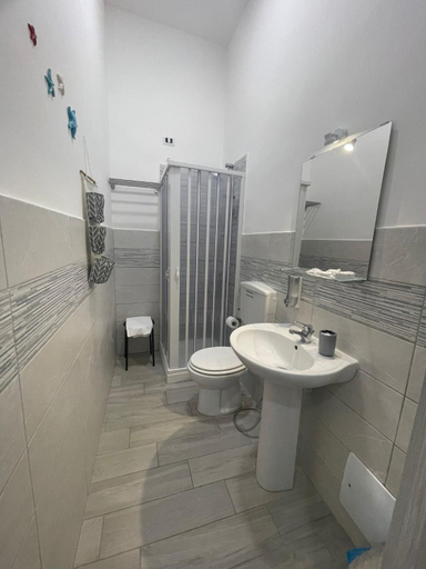 Others 2, B&B La Cumana, Napoli