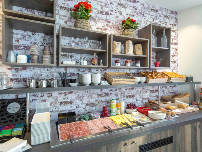 Food & Drinks 5, ibis Lyon Sud Vienne Saint Louis, Isère