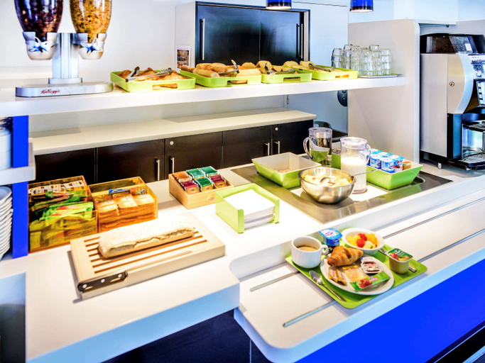 Food & Drinks 4, ibis budget Valenciennes Petite Forêt, Nord