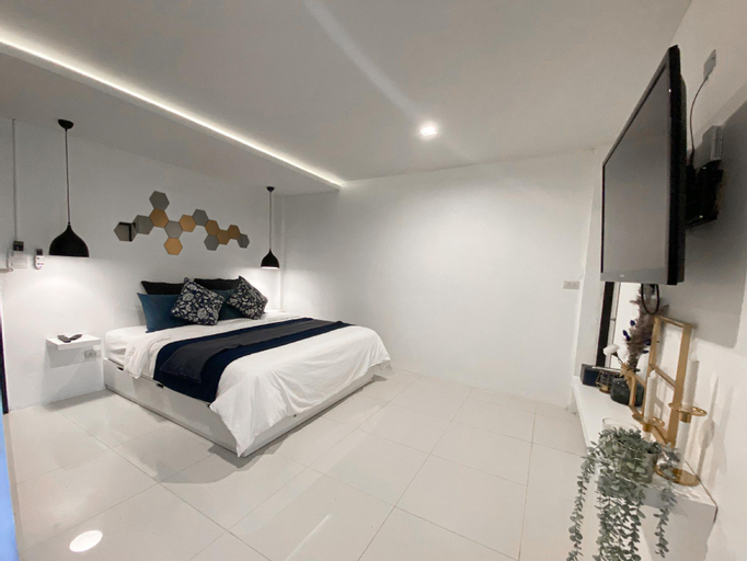 Bedroom 9
