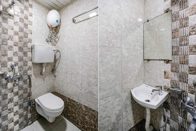 Bathroom, Via Park Residency, Mumbai Suburban