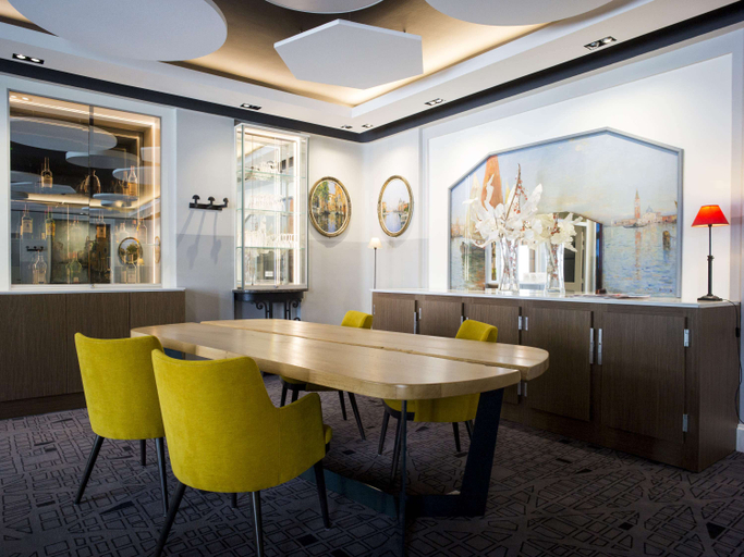 Food & Drinks 4, 4-star Mercure Rodez Cathédrale & Mercure Residence, Aveyron